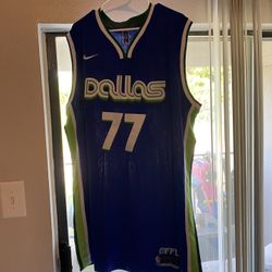 Luka Doncic Jersey 