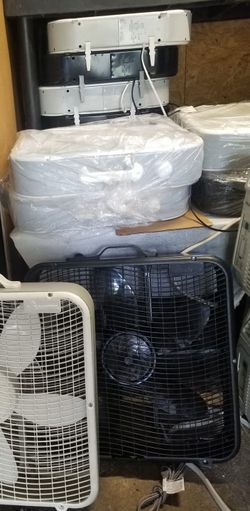 🌬️💨💨window  Box Fan 3 Speed one for $23 or 2 for $40 🌬️💨💨
