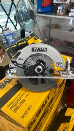 SPECIAL OF THE WEEK 🔥New Dewalt XR-20v circular saw 7-1/4 brushless- tool only and only pick up