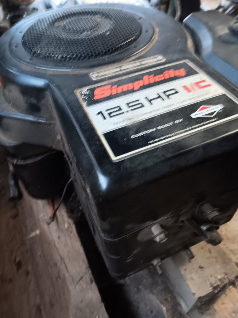 Simplicity 12.5 Engine. 