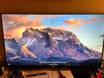 HIRO 39” Roku Smart TV + Wall Mount + Remote + Original Legs - $125 FIRM