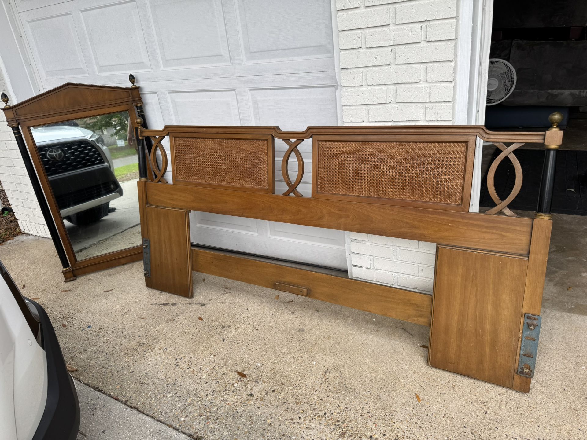 King Headboard And Mirror Set