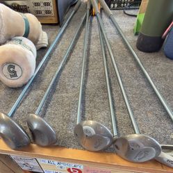Lady’s Callaway golf clubs