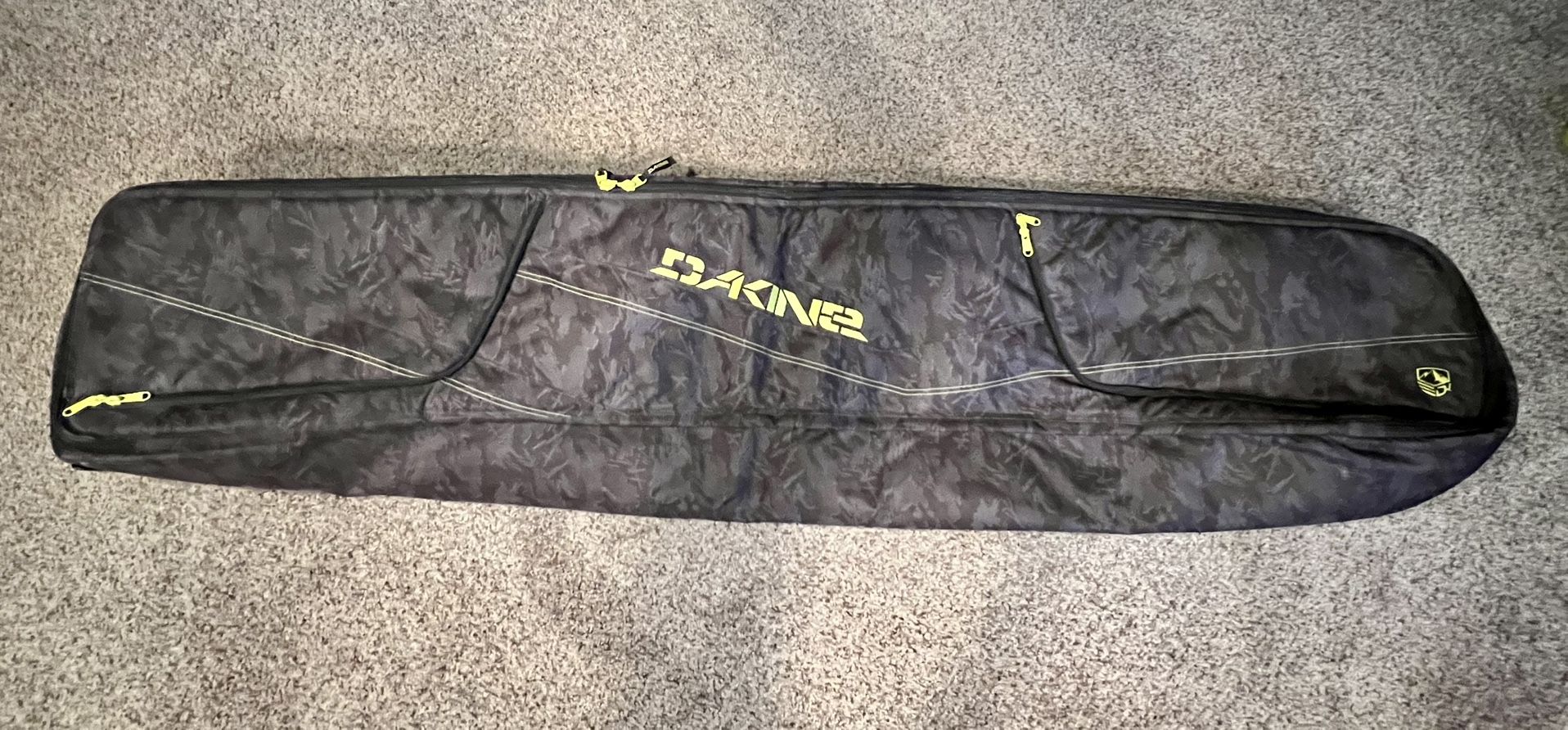 Dakine Rolling snowboard Case