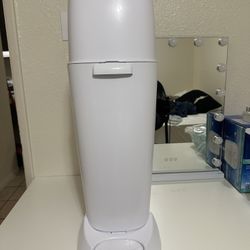 Diaper genie 