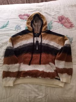 Hooded Wool Sweater. Novamen, Size:L 