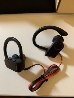 Bluetooth earbuds