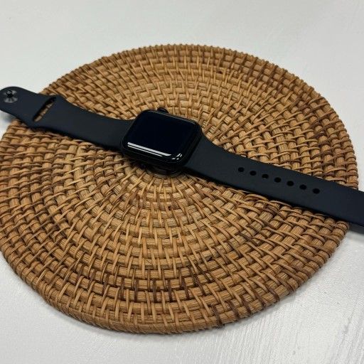 Apple Watch SE Smartwatch - iWatch