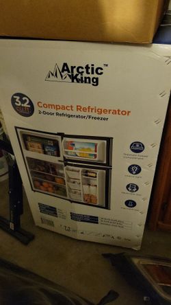 Mini 2 Door Refrigerator Freezer 3.2 Cu Ft  New