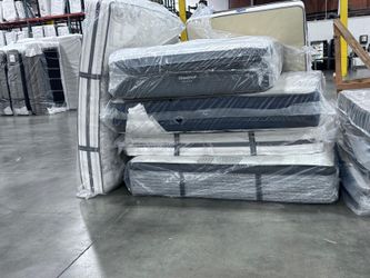 Top-Quality Mattresses at Unmatched Clearance Prices!