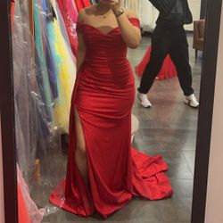 red prom dress