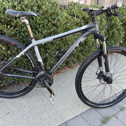 TREK MARLIN 29’