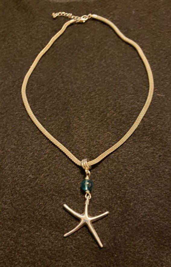 Silver Starfish Pendant Necklace On Choker