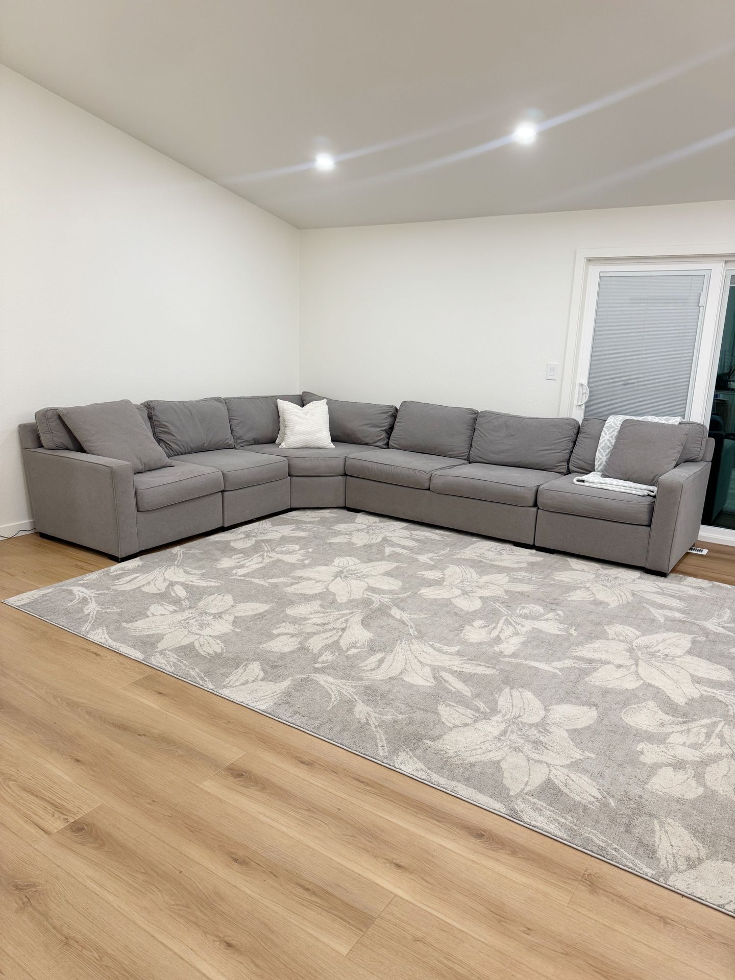 Macys Radley Sectional Couch DELIVERY