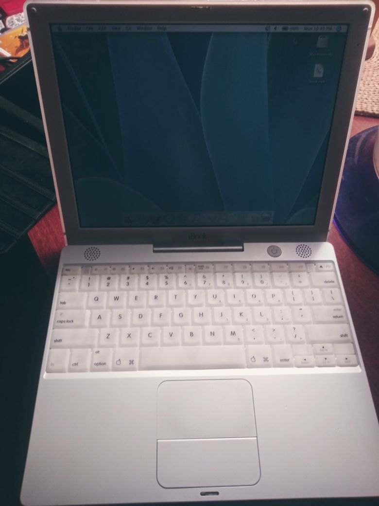 Apple Laptop iBook G3 500 MHz M6497 384 MB RAM OS X 10.2