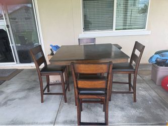 Table & 4 chair