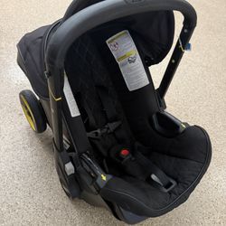 Doona Car Seat & Stroller – Black – Excellent Condition