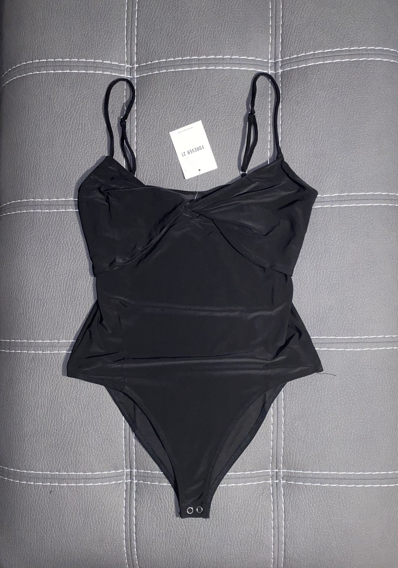 New Forever 21 Bodysuit Large Cheeky Twisted Cami Keyhole Black Stretchy.