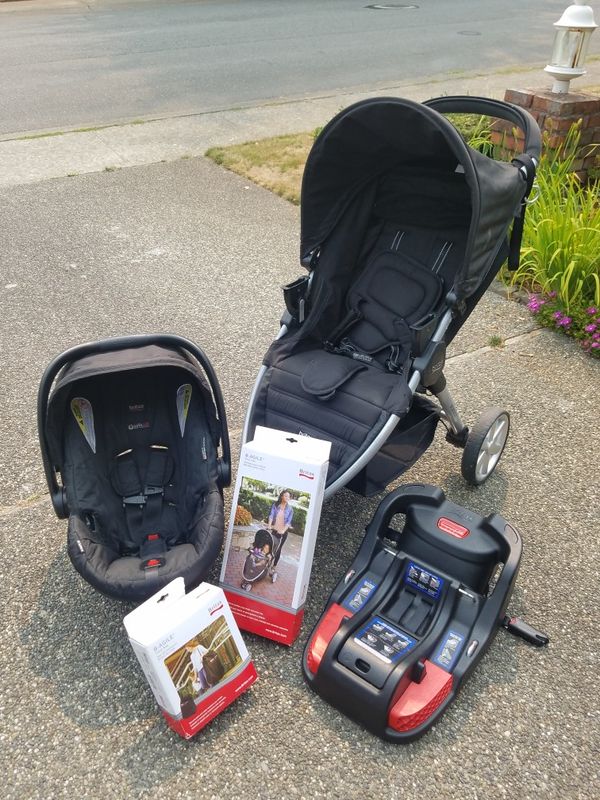 Britax B Agile Safe Travel System 2017 With Car Seat Base Britax B Agile Safe Travel System 2017 With Car Seat Base Bag And Child Tray For In Lynnwood Wa Offerup