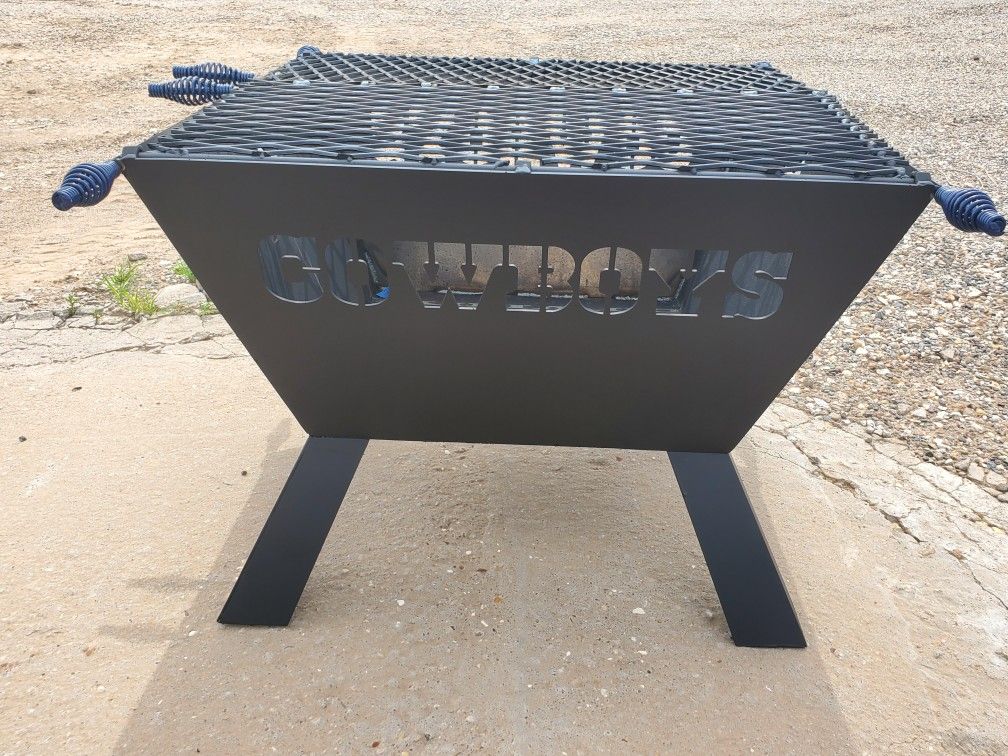 Custom Made Dallas Cowboys Fire Pit/grill