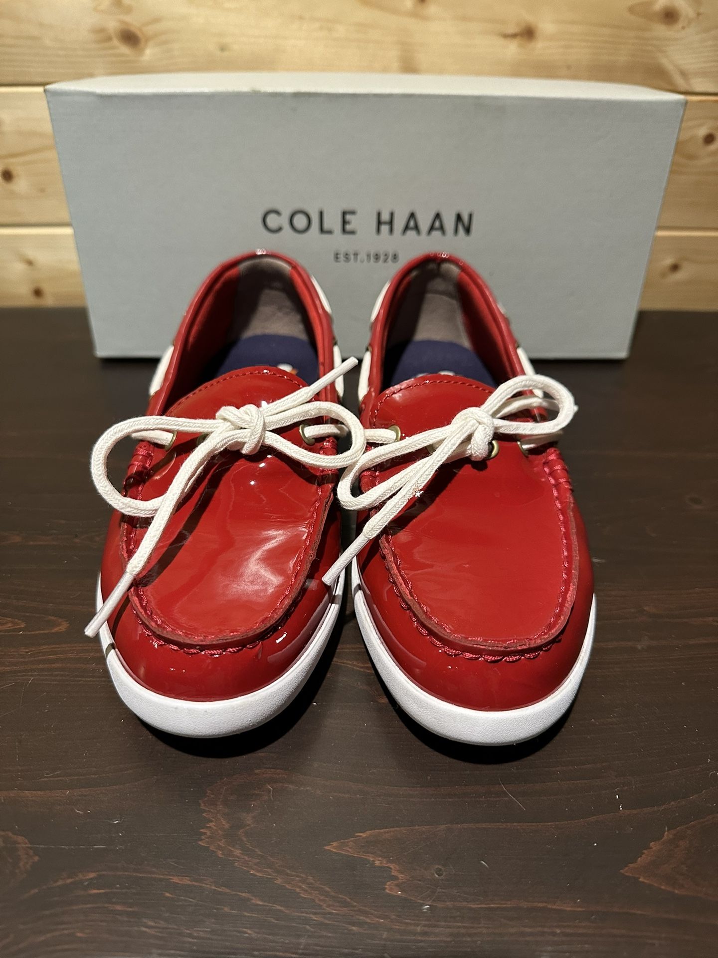 Cole Haan Nantucket Camp Moc red patent moccasin boat shoes size 6
