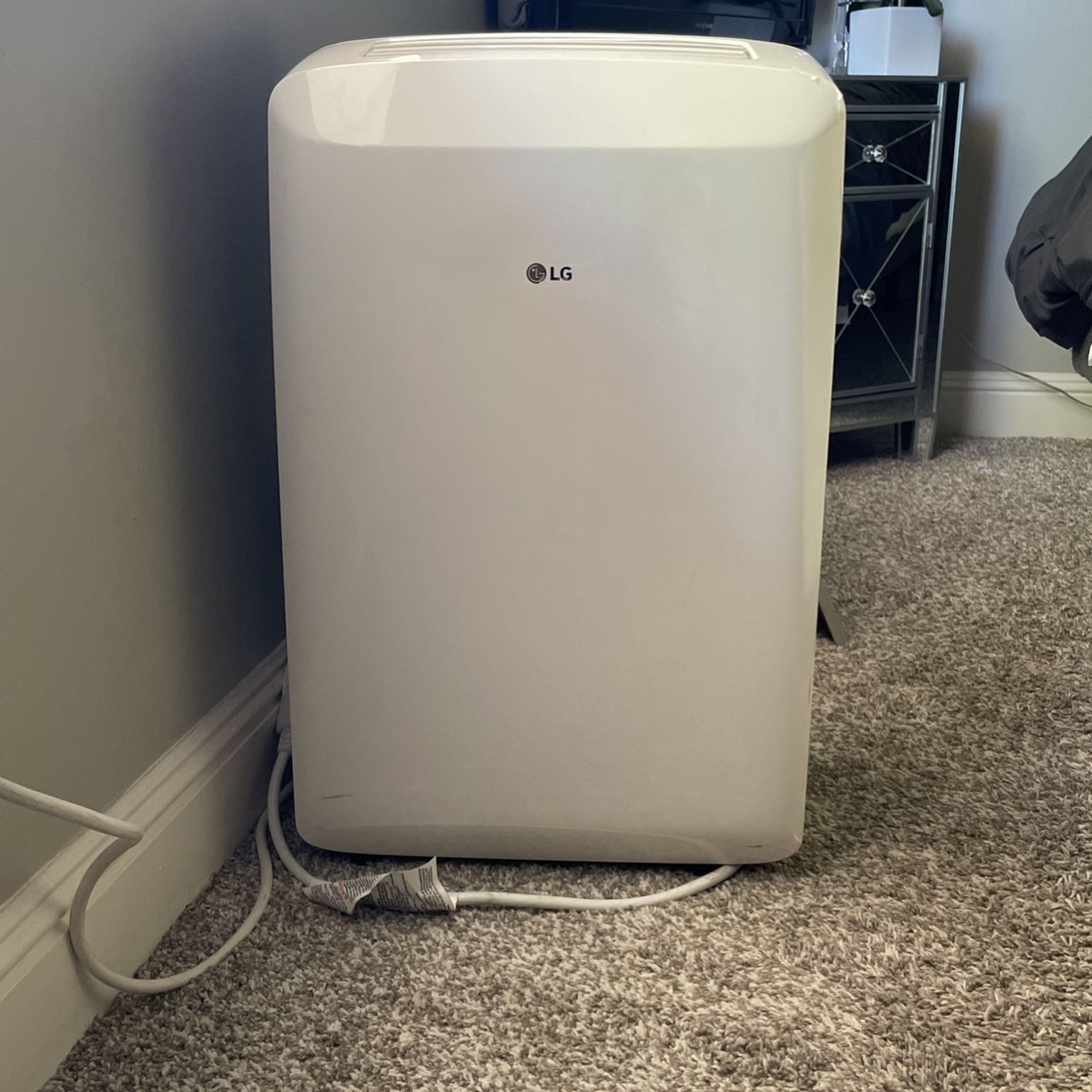 Large portable AC Unit 8000BTU