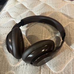 Beats Studio Pro