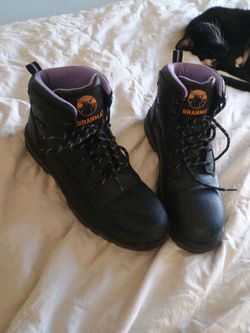 Steel toe boots