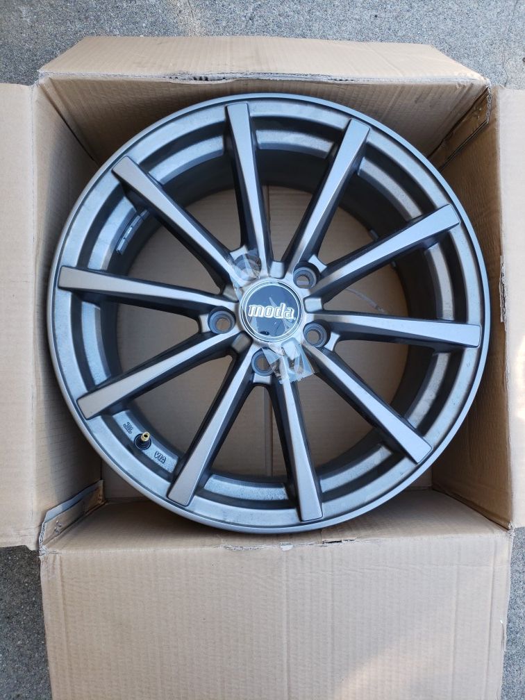 17x8 Moda MD18 rims BRAND NEW (3 available)