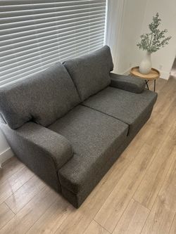 Comfy Darker Grey Loveseat Couch 🛋️  FREE DELIVERY 🚚 