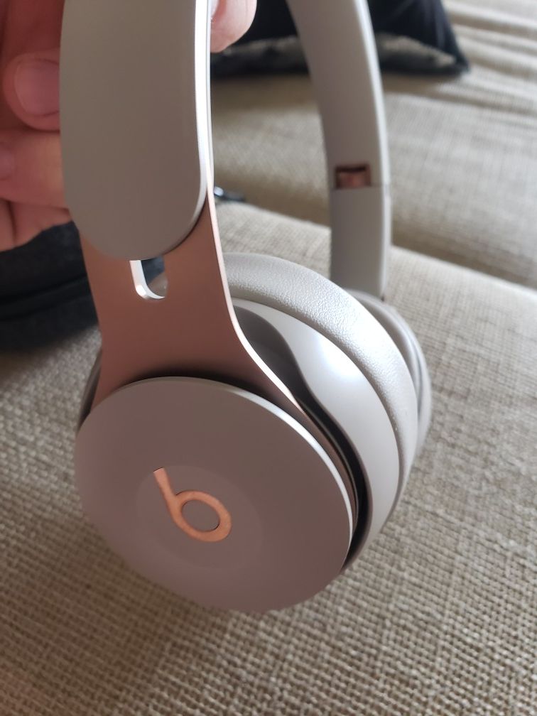 Beats Solo Pro Wireless Noise Cancelling