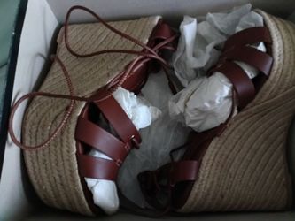 Polo tie up sandals