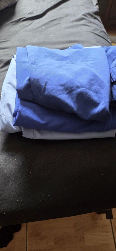 Unisex Scrubs. 4 Scrub Sets Pants And Top. Brand New  L/XL