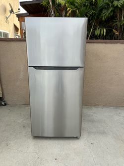 Insignia Fridge Silver 18cu ft 30x30x66🛑👍3 MONTHS WARRANTY