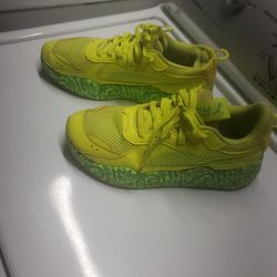 Rick and morty pumas mens size 9