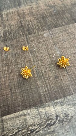 24k plated woman’s earrings