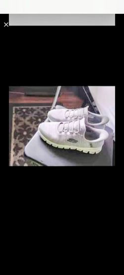 Men's Skechers size 11 wide width