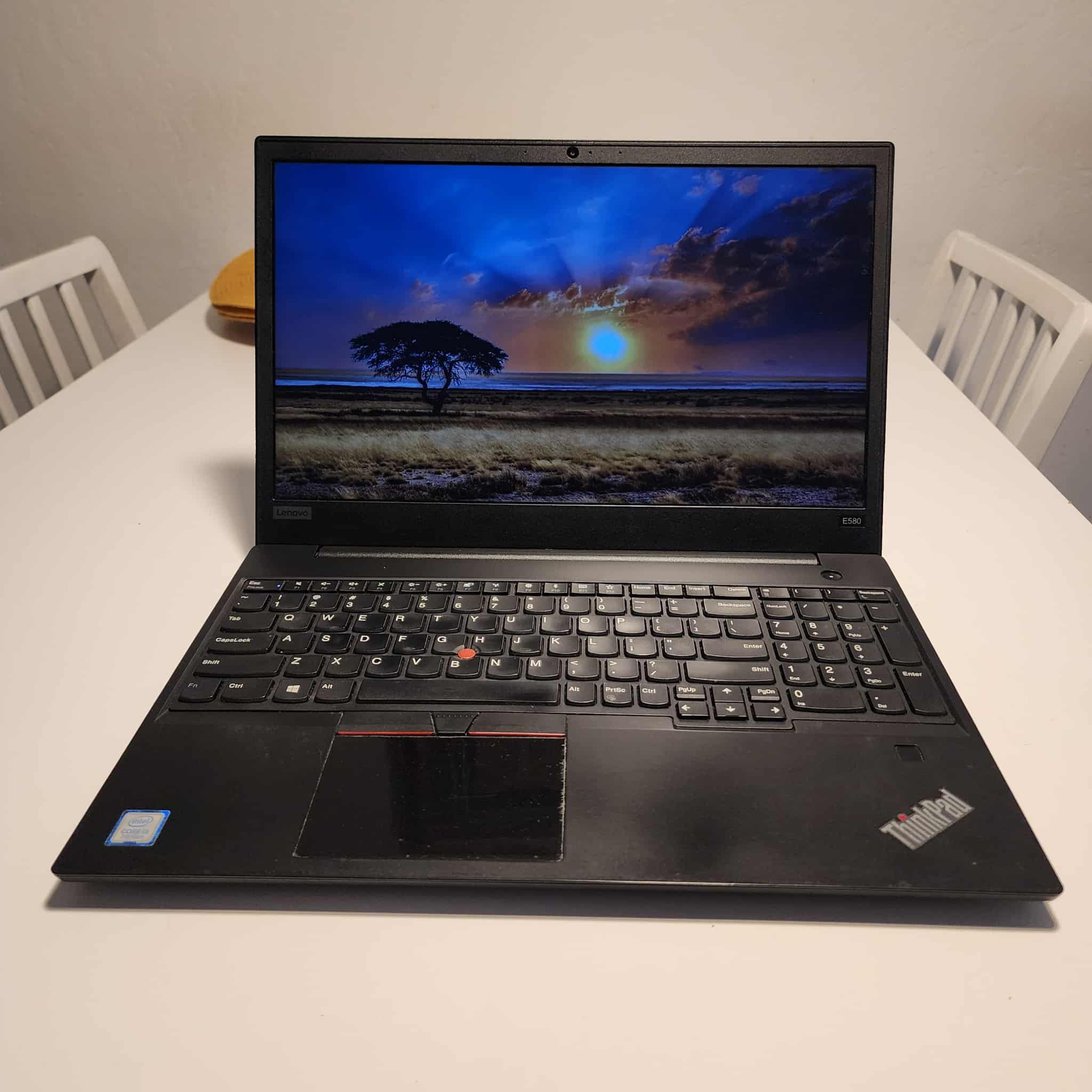 THINKPAD LENOVO E580 laptop 15.6-inch  INTEL CORE I3-7020U 2.30GHZ  4GB RAM - 240GB SSD Windows 11 pro. Microsoft office installed.  Nothing wrong.  *