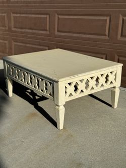 SOLID WOOD LEXINGTON COFFEE TABLE