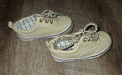 brand new! KOALA KIDS DRESS SHOE SIZE 4