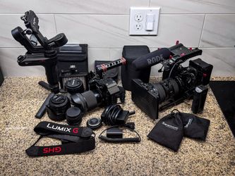 MFT Video Production Kit: Panasonic GH5 + GH4