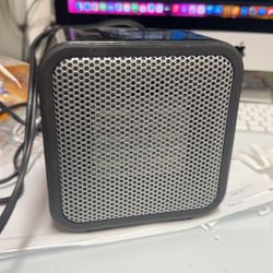 Amazon Basics Ceramic Portable Mini Space Heater for Office Desk, Indoor Use