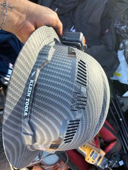 Casco klein  fibra de carbono