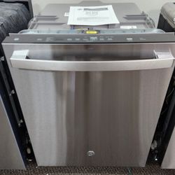24 in. Built-in Tall Tub Top Control Fingerprint Resistant Stainless Steel Dishwasher w/3rd Rack, Bottle Jets 50 dBA