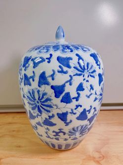 Blue and White Porcelain Pot