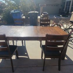 Dining Room Table And Chairs 