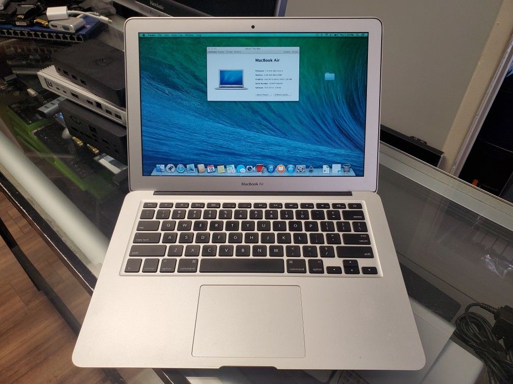 Apple MacBook Air 13", 2014, Intel i5, 128GB SSD, 4GB RAM