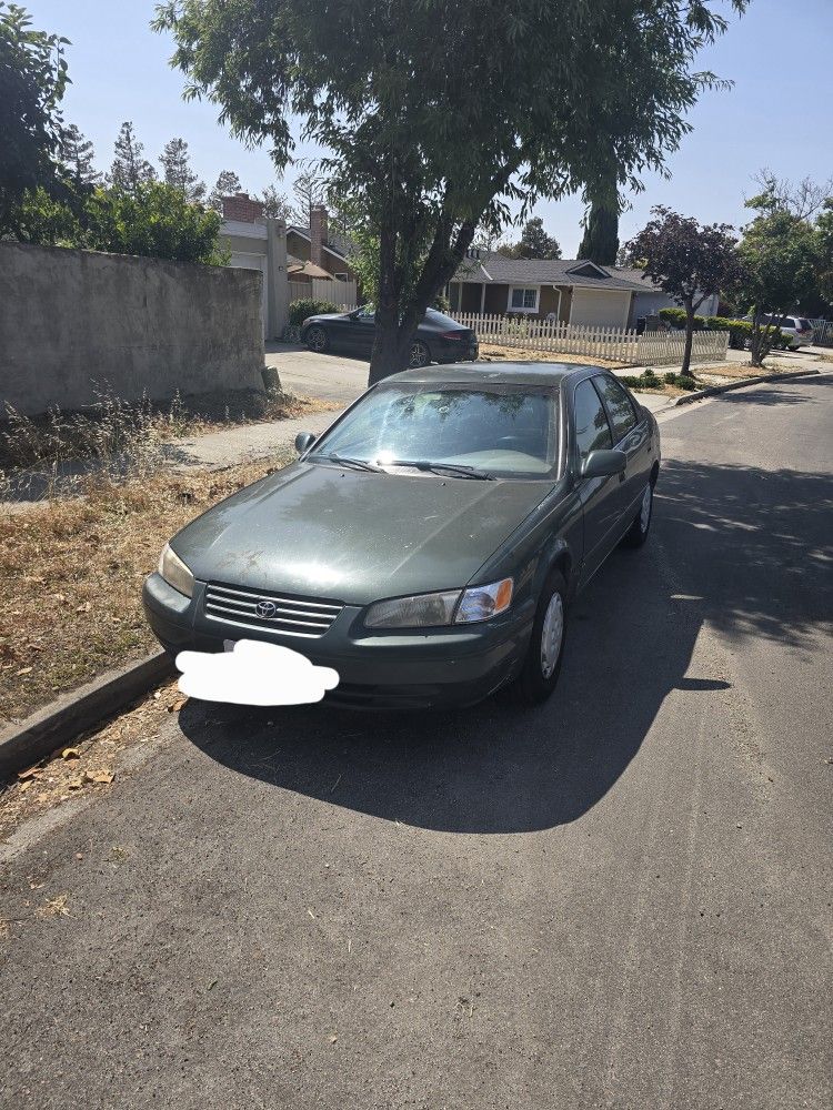 1999 Toyota Camry