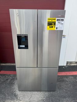 New BOSCH REFRIGERATOR. FREE DELIVERY AND INSTALLATION 