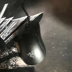 Razer Viper Mini With Glorious Mouse Bungee